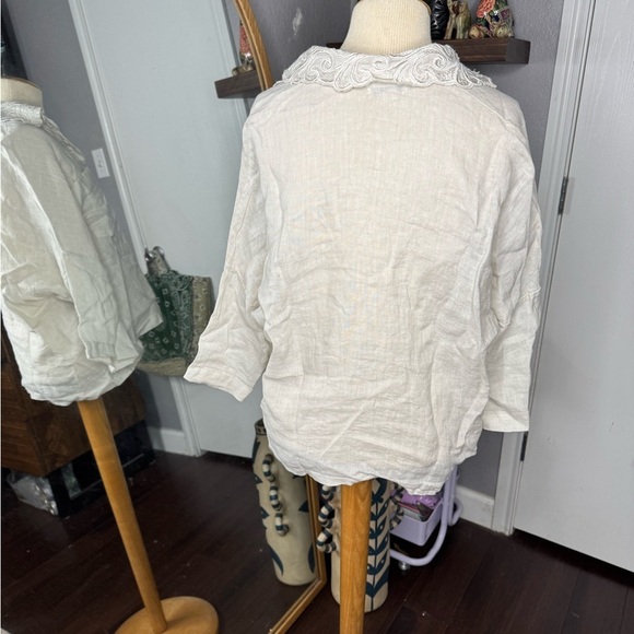 Casual Cream Button-Up Shirt - Picture 3 of 5